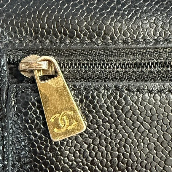EUC - CHANEL CC Logo Caviar Leather Wallet with COA - Picture 6 of 14